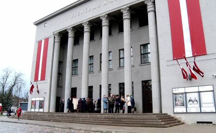 Daugavpils pilsētas domes apbalvojuma „GADA BALVA” pasniegšanas ceremonija un koncerts „Labvakar, Latvija!”
