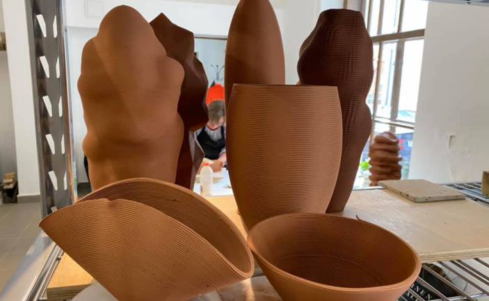 Igauņu keramiķa Laura Kilusksa lekcija „Meklējot ceļu. Māla 3D printēšanas pieredze Igaunijas Mākslas akadēmijā