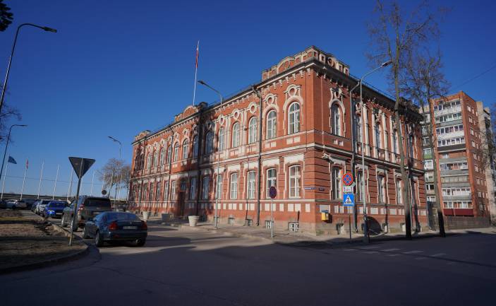 Īpašuma un mājokļu komitejas ārkārtas sēde