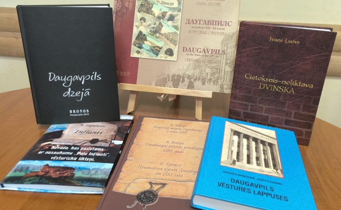 Grāmatu izstāde “Daugavpils vēsturē, dzejā un leģendās”