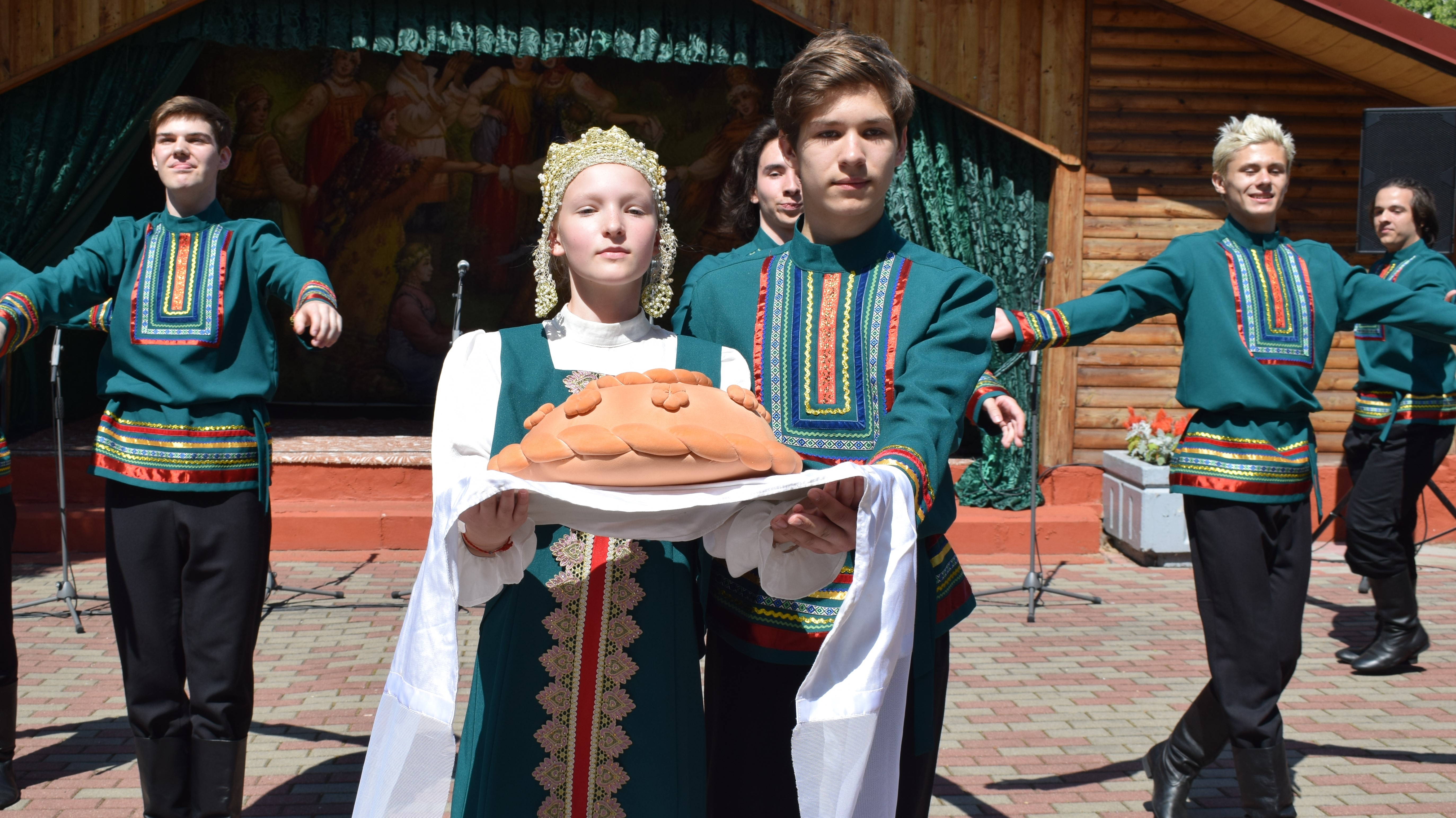 Folkloras festivāls “Maija ziedonis” d