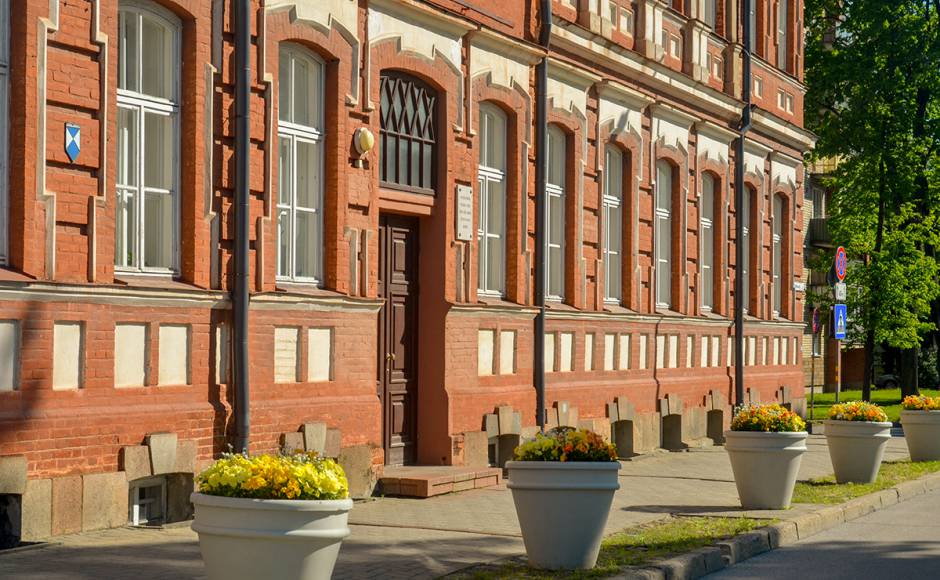 Daugavpils valstspilsētas pašvaldības domes pilsētas saimniecības un attīstības komitejas ārkārtas sēde d