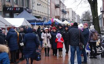 RĪGAS IELAS TIRDZIŅŠ 17. NOVEMBRĪ RĪGAS IELAS TIRDZIŅŠ 17. NOVEMBRĪ
