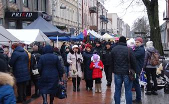 RĪGAS IELAS TIRDZIŅŠ 17. NOVEMBRĪ