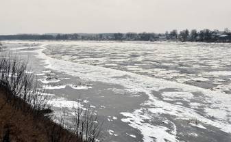 Aizliegums atrasties uz Daugavas upes ledus