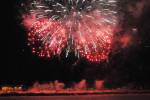 Новый год в Даугавпилсе ознаменовал зрелищный салют на набережной 4