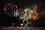 Новый год в Даугавпилсе ознаменовал зрелищный салют на набережной 13