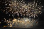 Новый год в Даугавпилсе ознаменовал зрелищный салют на набережной 28