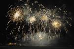 Новый год в Даугавпилсе ознаменовал зрелищный салют на набережной 31