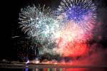 Новый год в Даугавпилсе ознаменовал зрелищный салют на набережной 41