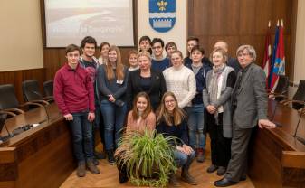 Даугавпилсскую думу посетили участники проекта Erasmus+ из разных стран мира