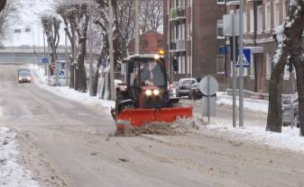 На очистку улиц Даугавпилса от снега брошены все силы