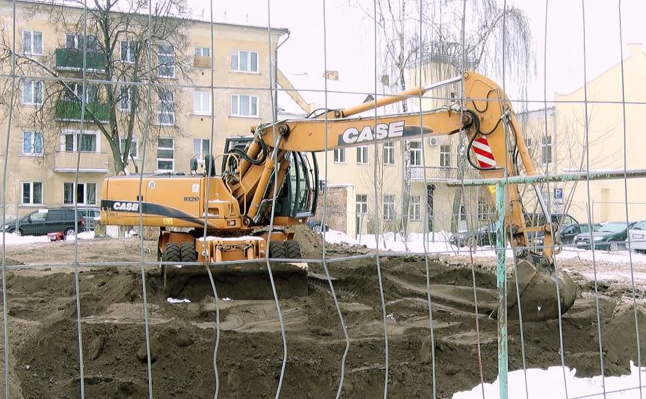 Nojauktā grausta vietā ierīkos bērnu rotaļu laukumu