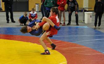 Sambo cīkstoņi no vairākām valstīm tiekas Daugavpilī Sambo cīkstoņi no vairākām valstīm tiekas Daugavpilī