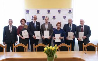DU parakstīja sešpusēju sadarbības līgumu