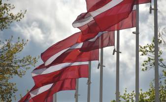 Apsveicam Latvijas Republikas Neatkarības atjaunošanas gadadienā!