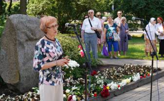 Daugavpilī godināja 1941.gada deportāciju upuru piemiņu