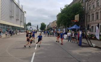 Ielu basketbolisti uzsāk cīņu čempionātā!