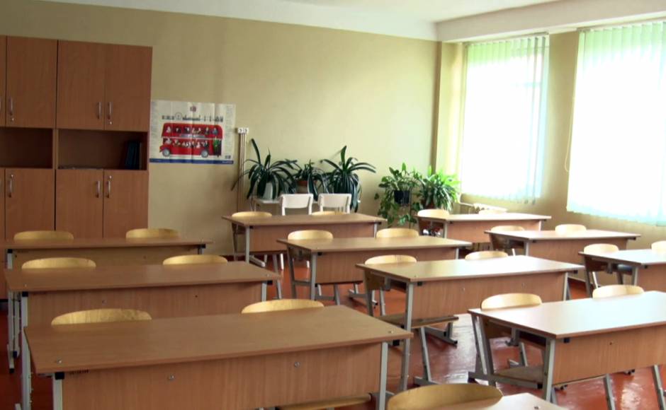Komisija pārbauda Daugavpils skolu gatavību jaunajam mācību gadam