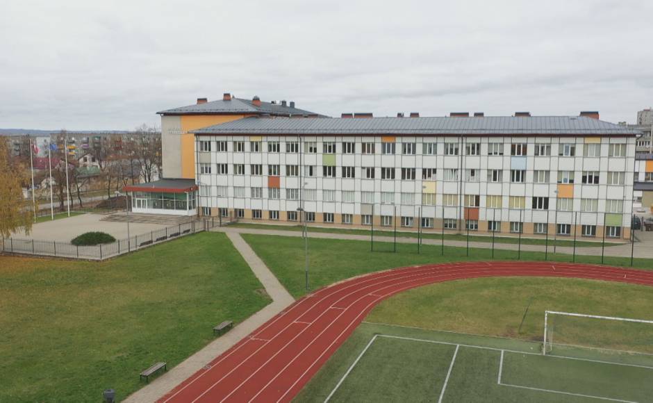 Turpinās Daugavpils skolu modernizēšana un labiekārtošana