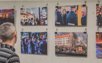 Daugavpils Domē skatāma deputāta Mihaila Lavrenova fotogrāfiju izstāde