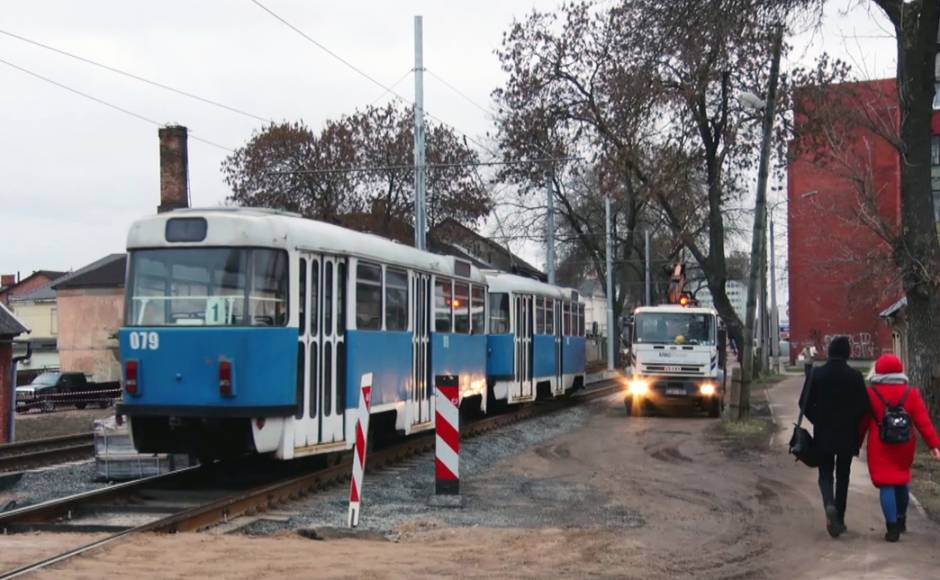 Pirmais tramvajs atkal kursē ierastajā maršrutā