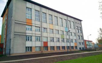 Pabeigti būvkonstrukciju noturības nodrošināšanas un blakus telpu atjaunošanas būvdarbi Daugavpils 13.vidusskolas ēkā