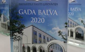 Daugavpils Valsts ģimnāzija pasniedz Gada balvas