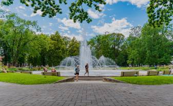 Sestdienas vakari Dubrovina parkā