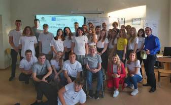 Daugavpils 12.vidusskolā sācies jauniešu dialoga projekts “Mākonis”