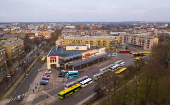 Daļēji tiek atcelti vairāku autobusu reisi