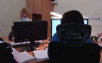 Pašvaldības apmaksātu veselības apdrošināšanu saņems arī citu sociālo iestāžu darbinieki