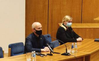 Veselības ministrs augstu novērtējis pašvaldību devumu vakcinācijas organizēšanā