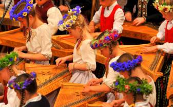 Sākusies Latvijas skolu jaunatnes dziesmu un deju svētku norise