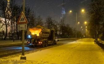 Daugavpilī norit intensīva ceļu tīrīšana