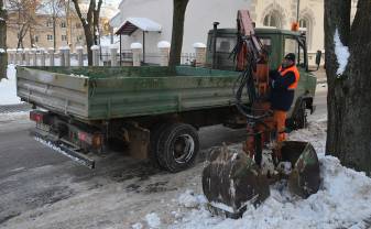 Вывоз снега в Даугавпилсе происходит в усиленном режиме