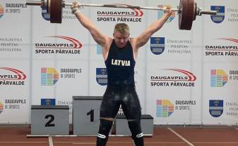 Daugavpils čempionātā svarcelšanā uzvar Artūrs Vasiļonoks