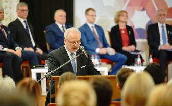 Valsts prezidenta vizīte Daugavpilī: divas diskusijas varēs vērot tiešraidē Valsts prezidenta vizīte Daugavpilī: divas diskusijas varēs vērot tiešraidē