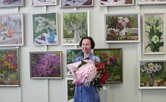 В Центре белорусской культуры открылся мир цветов Ирины Ятновой