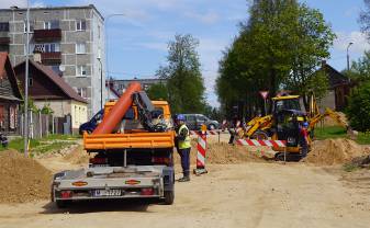 Bauskas ielā būvē centralizētos kanalizācijas tīklus