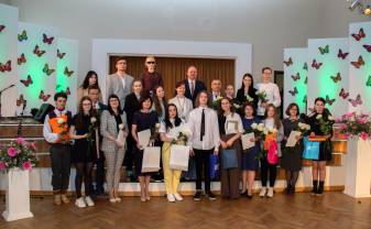 Daugavpils pilsētas Izglītības pārvalde sveica skolēnus un viņu pedagogus par izciliem sasniegumiem 2021./2022.mācību gadā