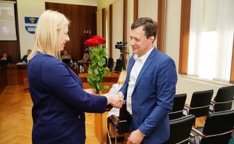 Apstiprināti apvienoto vidusskolu direktori Apstiprināti apvienoto vidusskolu direktori