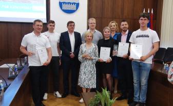 В Думе чествовали победителей конкурса грантов «Impulss 2022»