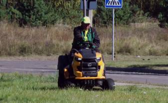 Šonedēļ zāli pļaus Centrā, Cietoksnī un citās Daugavpils apkaimēs