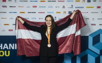 WorldSkills 2022 skatlogu noformēšanas konkursā Kitija Kozule izcīna bronzas medaļu WorldSkills 2022 skatlogu noformēšanas konkursā Kitija Kozule izcīna bronzas medaļu