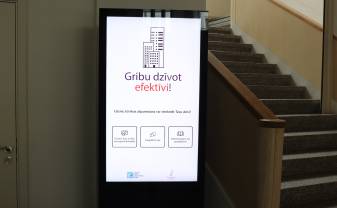 Daugavpilī uzstādīts digitālais stends par ēku atjaunošanu un energoefektivitāti Daugavpilī uzstādīts digitālais stends par ēku atjaunošanu un energoefektivitāti