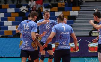 Latvijas volejbola čempionāta finālā neizšķirts