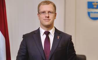 Andrejs Elksniņš: 4. maijs - īstā diena, kad padomāt, cik tāls ceļš vēl ejams Andrejs Elksniņš: 4. maijs - īstā diena, kad padomāt, cik tāls ceļš vēl ejams