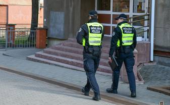 Rūpēs par drošāku vidi izglītības iestādēs kāpinās Pašvaldības policijas potenciālu