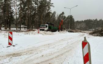 Stropos uzsākta jaunas autostāvvietas būvniecība